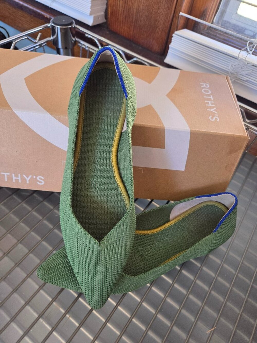 Rothy's retired Willow Green points shoes- sz.5